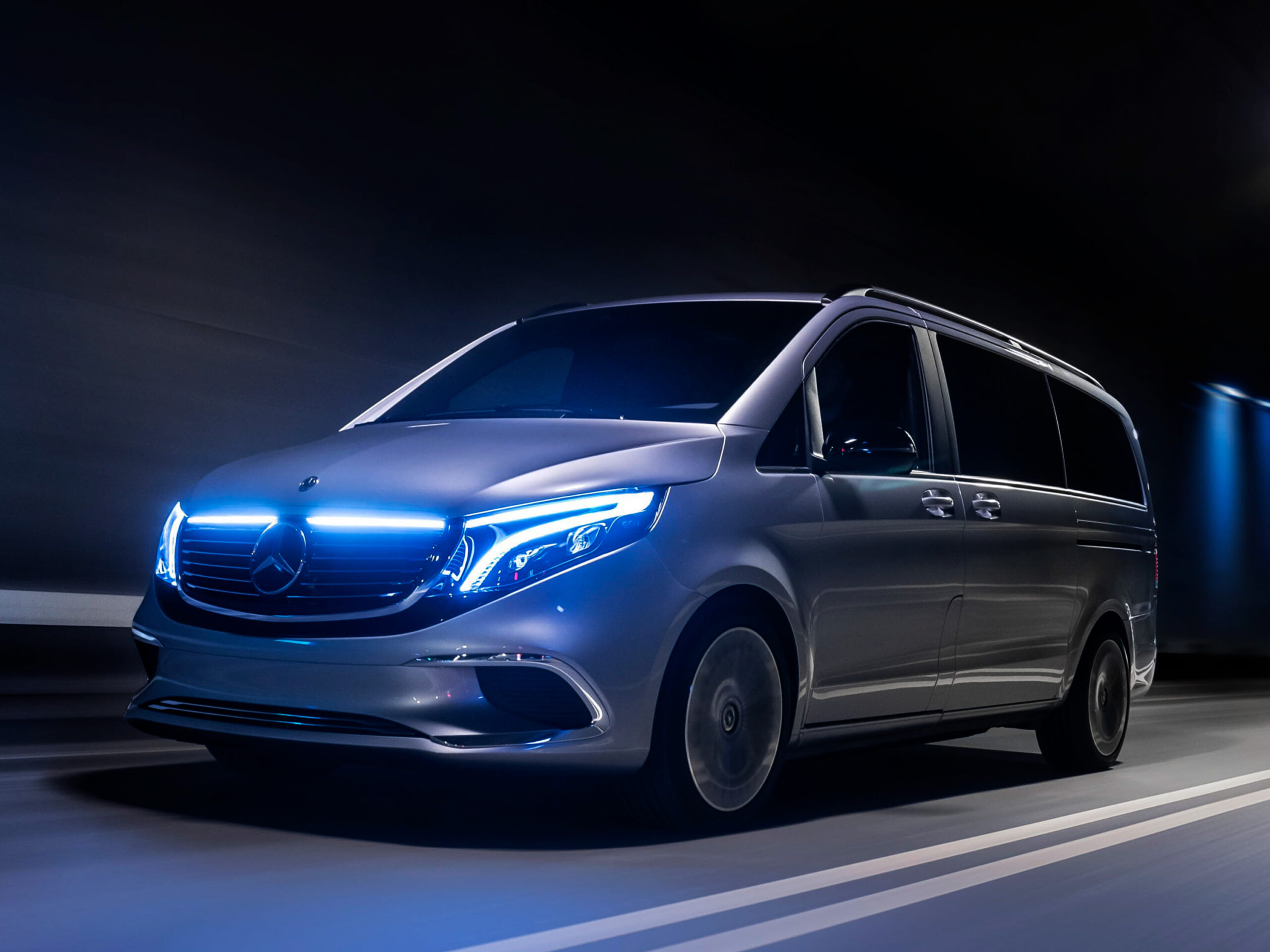 Сопровождение. Mercedes V class. Сингапур.